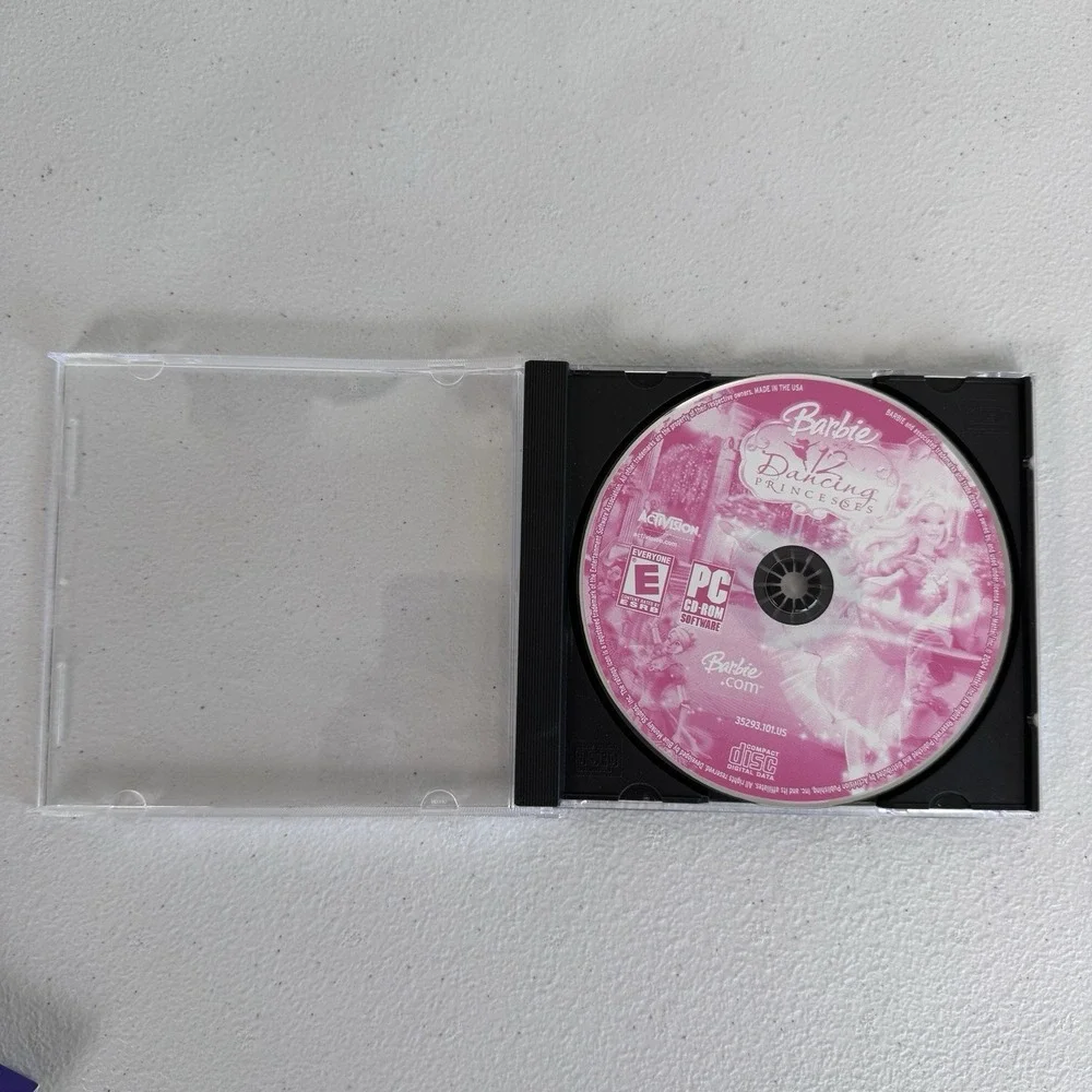 Barbie 12 Dancing Princesses PC Activision Video Game CD Rom Vintage 2004